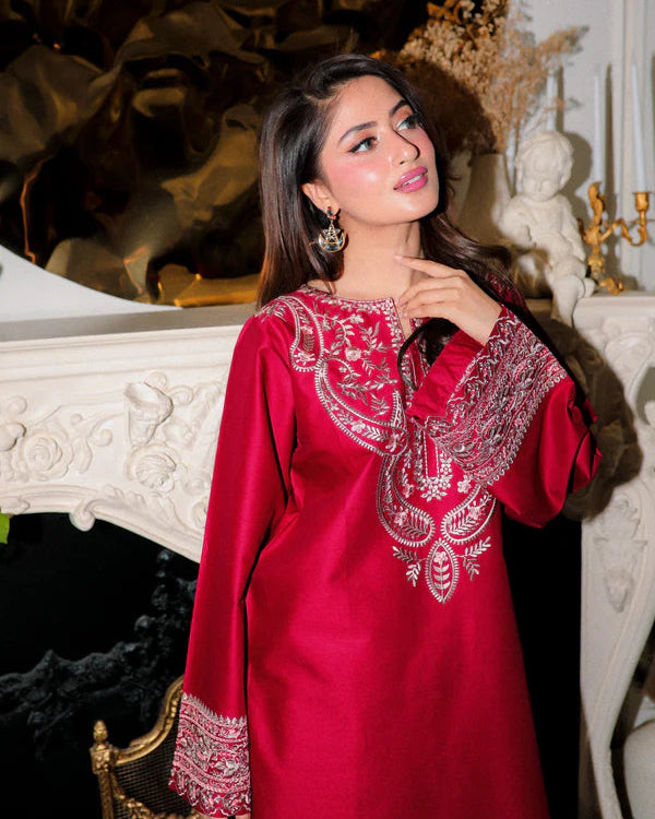 AURA EMBROIDED 2PC