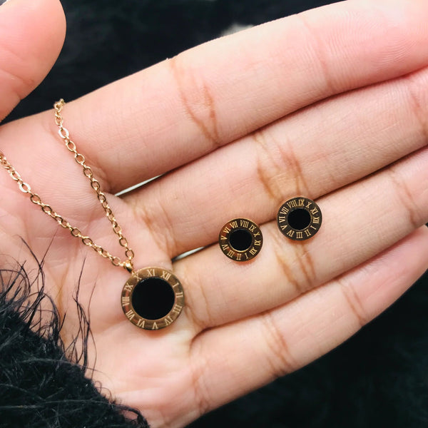 BlackandGoldRomanNumberBulgariSet