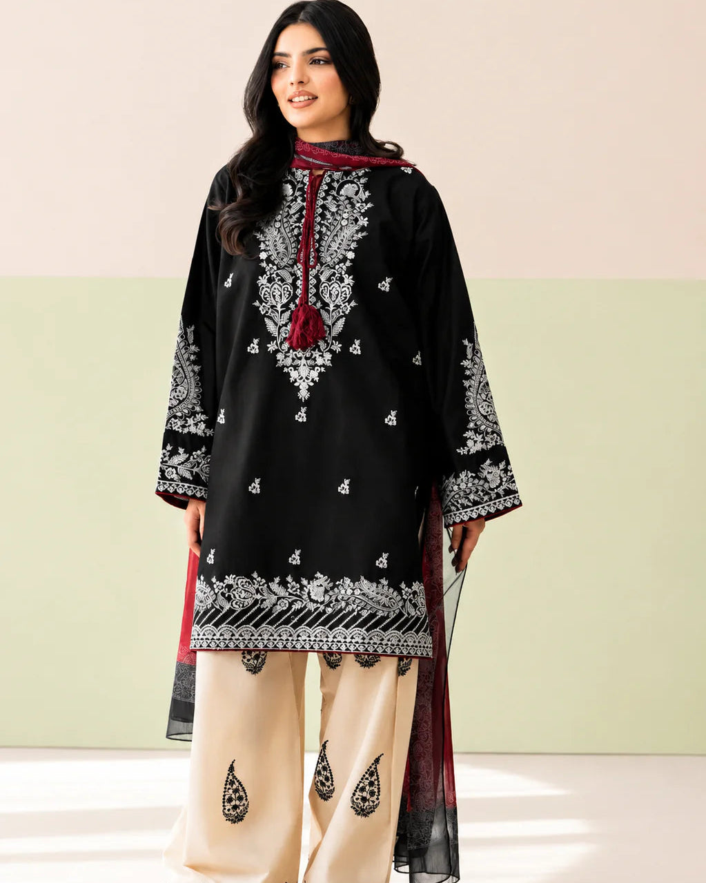 MARIN EMBROIDED 2PC