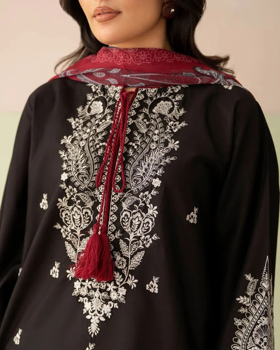 MARIN EMBROIDED 2PC