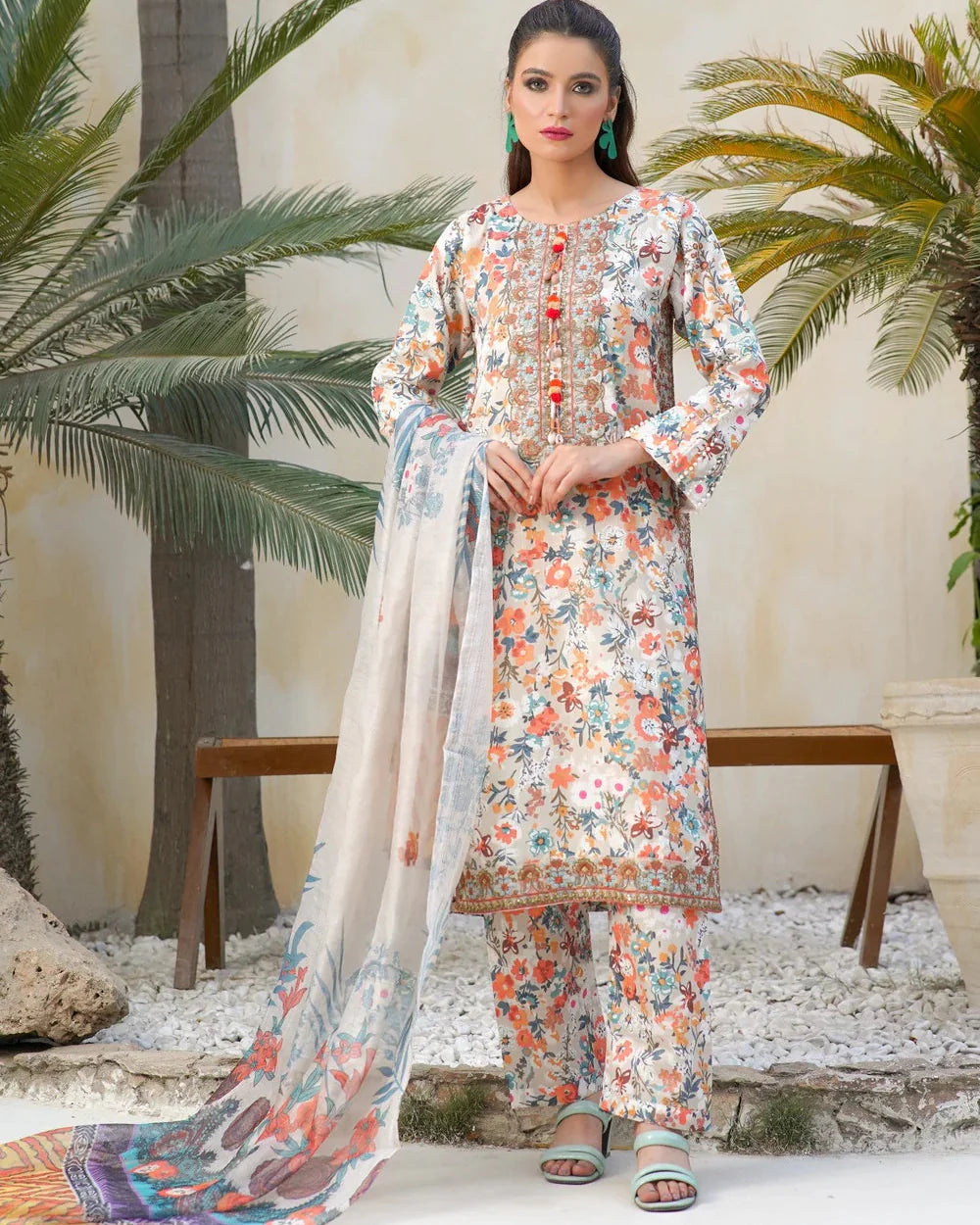 Nisa Embroided 3 PC